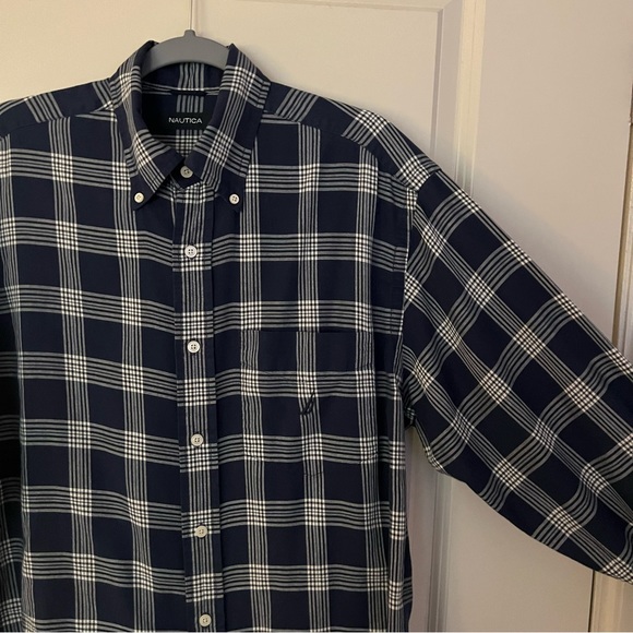 Nautica mens long sleeve plaid casual button down shirt | size medium - Picture 5 of 10
